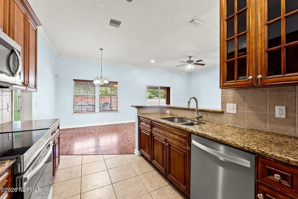 9251 Spider Lily Lane Jacksonville FL 32219