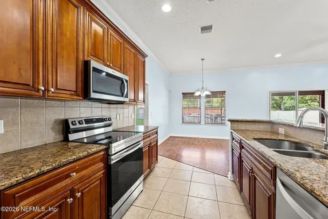 9251 Spider Lily Lane Jacksonville FL 32219