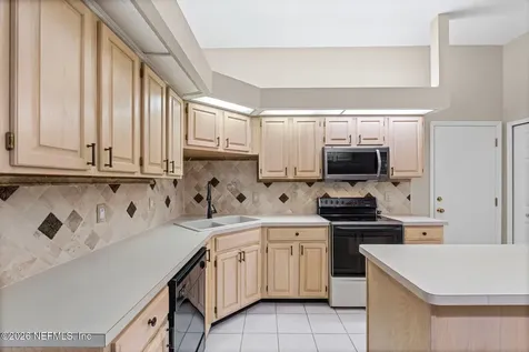 649 Hummingbird Court St. Johns FL 32259