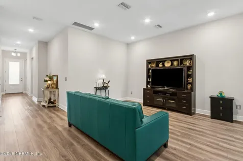 77 Park Center Avenue Ponte Vedra FL 32081