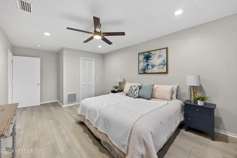 5478 Mariners Cove Drive Jacksonville FL 32210