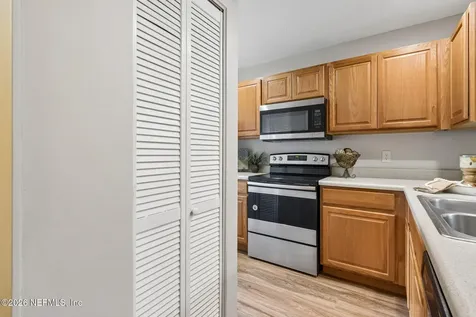 3801 Crown Point Road Jacksonville FL 32257