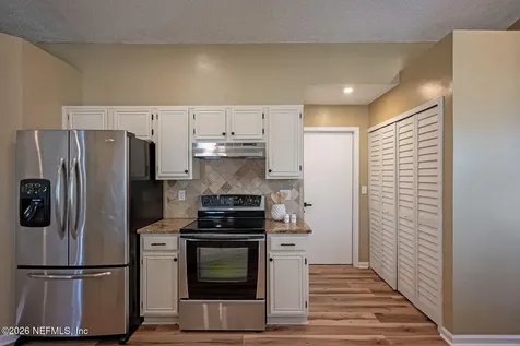 7443 Amandas Crossing Drive N Jacksonville FL 32244