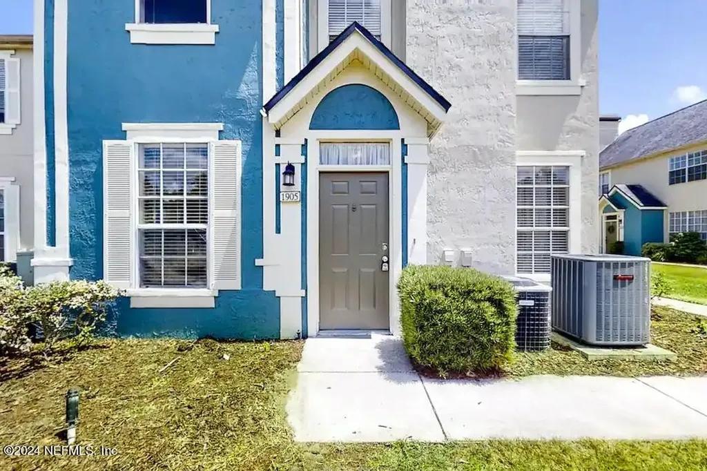 13703 Richmond Park Drive N Jacksonville FL 32224