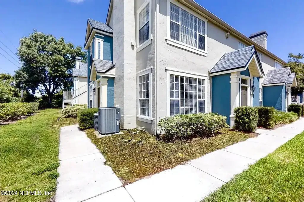 13703 Richmond Park Drive N Jacksonville FL 32224