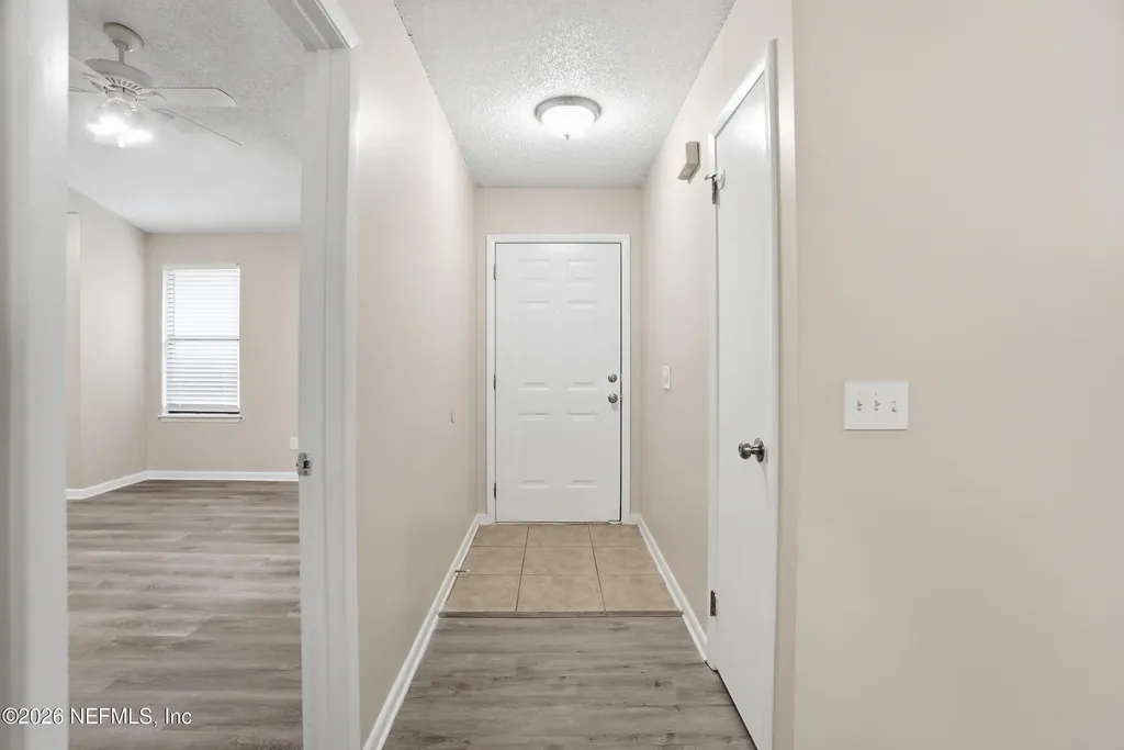 8761 Pinevalley Lane Jacksonville FL 32244