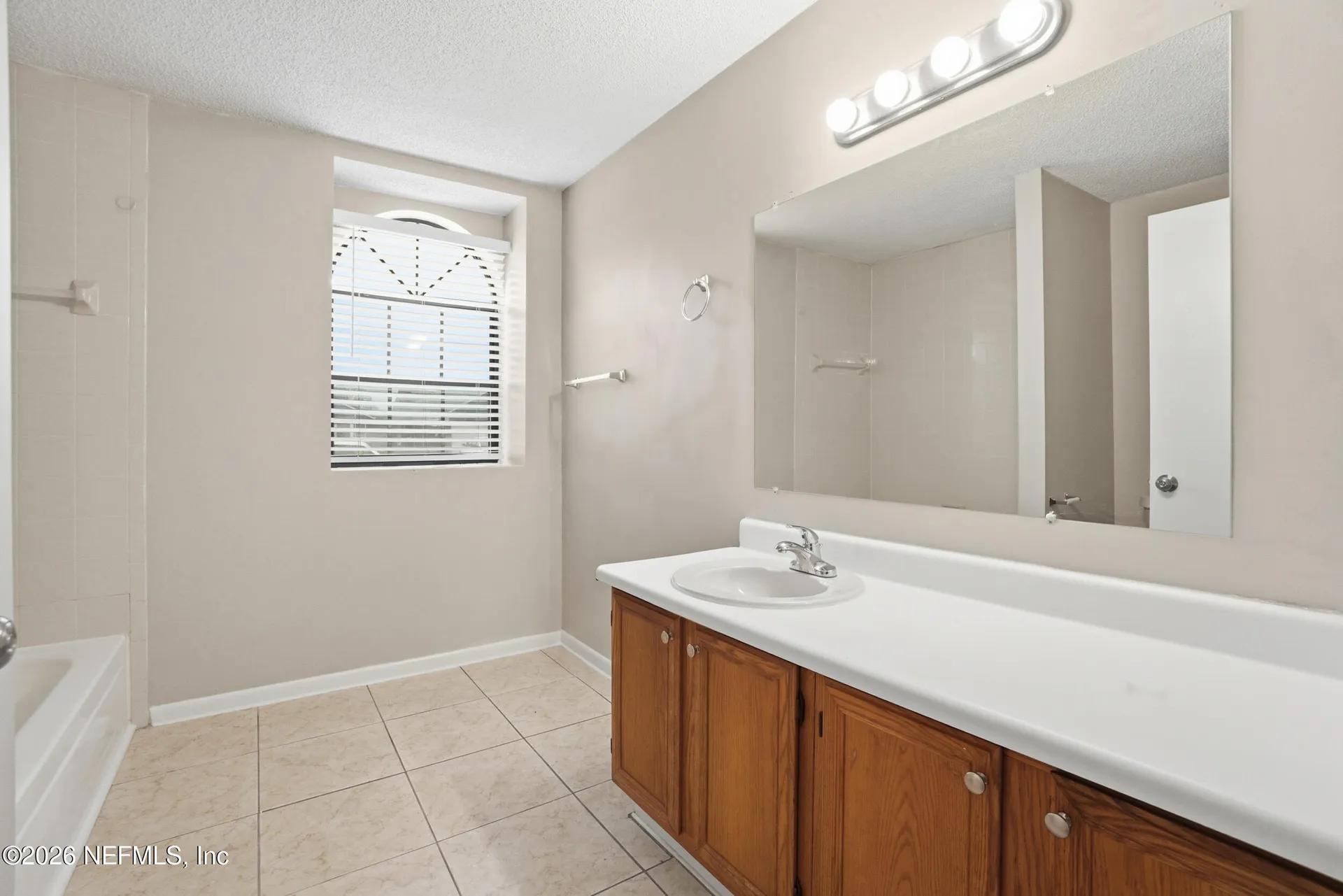 8761 Pinevalley Lane Jacksonville FL 32244