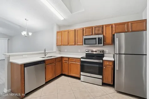 8761 Pinevalley Lane Jacksonville FL 32244