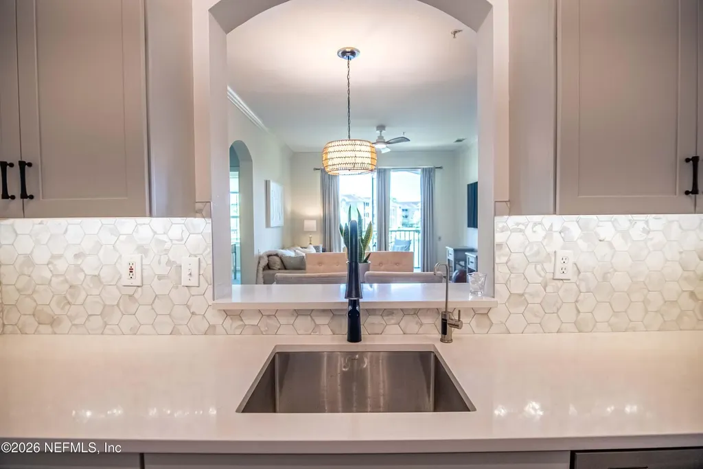 7990 Baymeadows Road E Jacksonville FL 32256