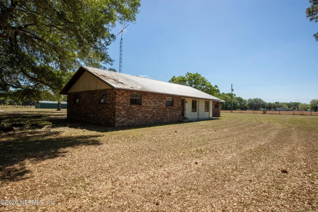13296 SW County Road 231 Brooker FL 32622