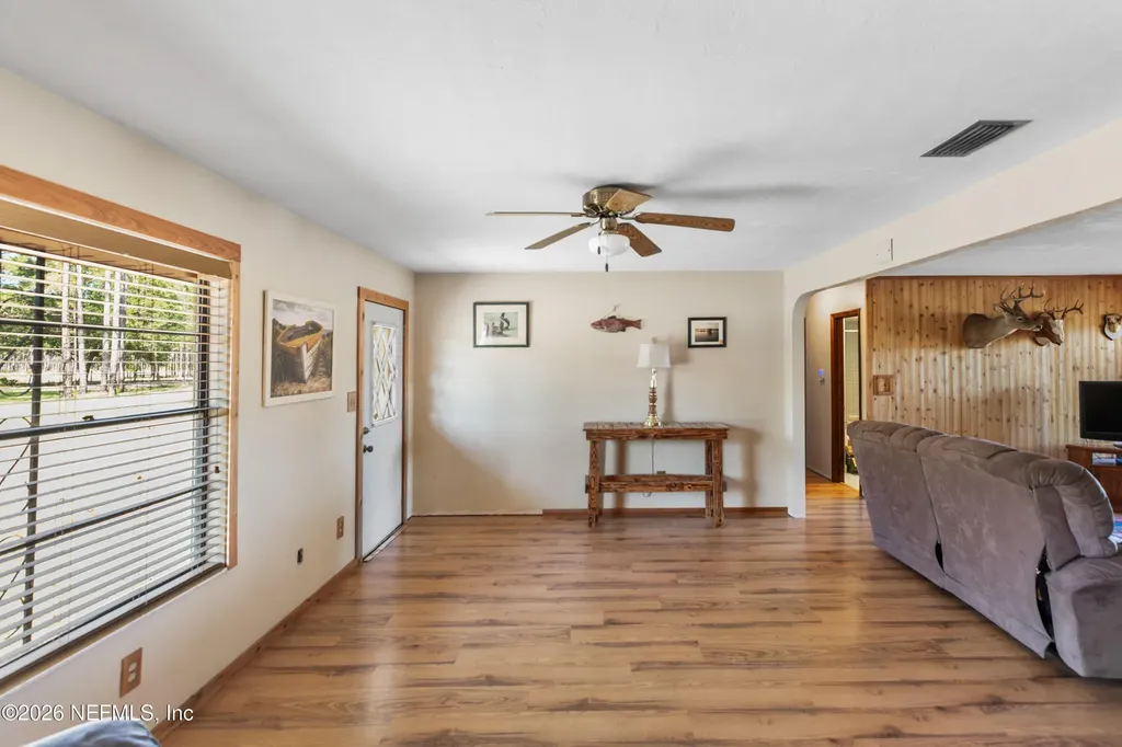 13296 SW County Road 231 Brooker FL 32622