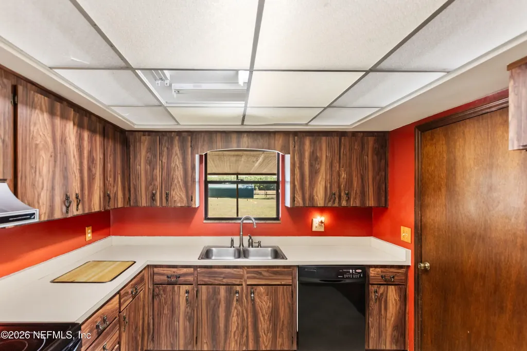 13296 SW County Road 231 Brooker FL 32622