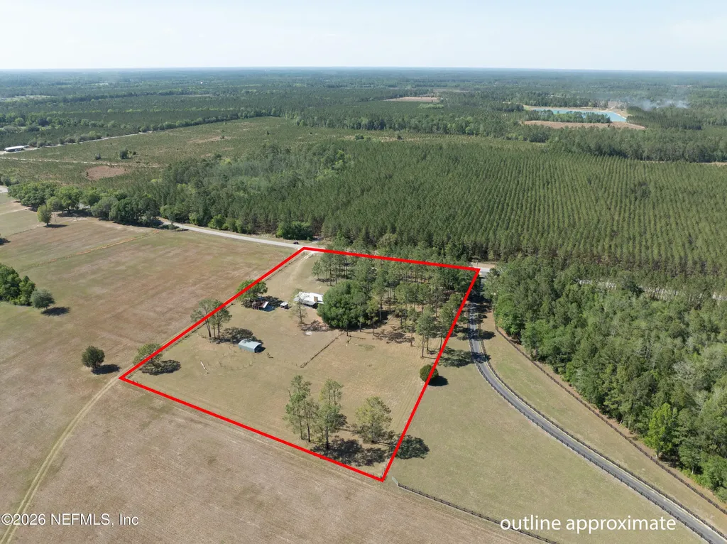 13296 SW County Road 231 Brooker FL 32622