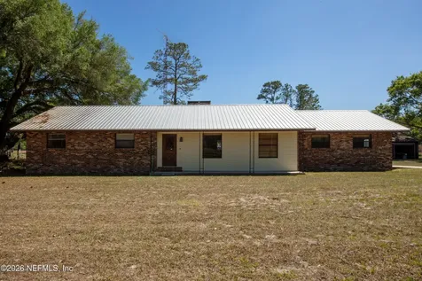 13296 SW County Road 231 Brooker FL 32622