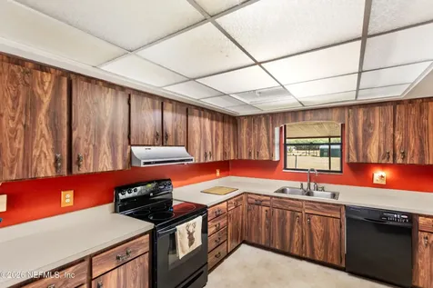 13296 SW County Road 231 Brooker FL 32622
