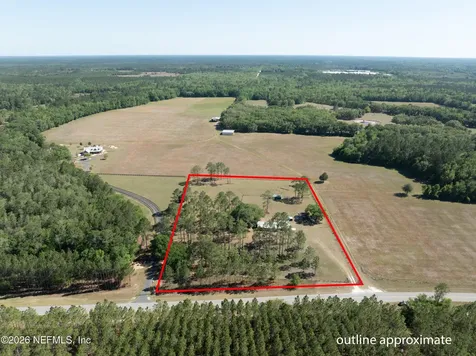 13296 SW County Road 231 Brooker FL 32622