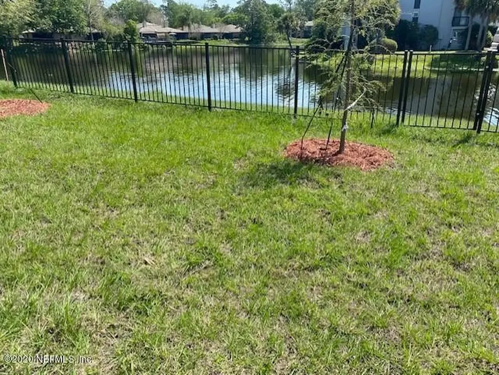 8256 Meadow Walk Lane Jacksonville FL 32256