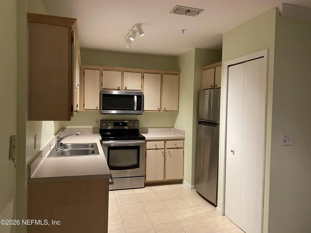 1655 The Greens Way Jacksonville Beach FL 32250