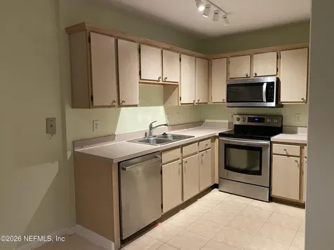 1655 The Greens Way Jacksonville Beach FL 32250