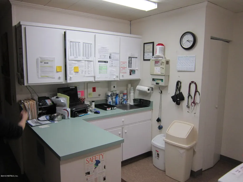 1326 Fl-100 Melrose FL 32666