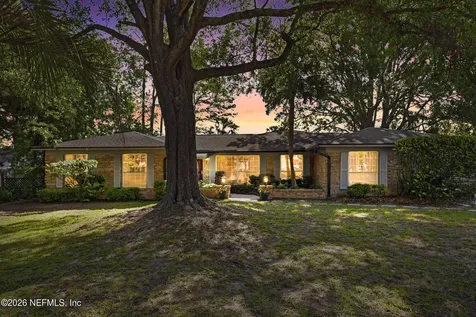 1361 Blackhawk Trail E Jacksonville FL 32225