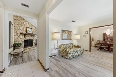 1361 Blackhawk Trail E Jacksonville FL 32225