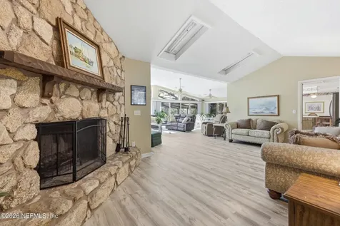 1361 Blackhawk Trail E Jacksonville FL 32225