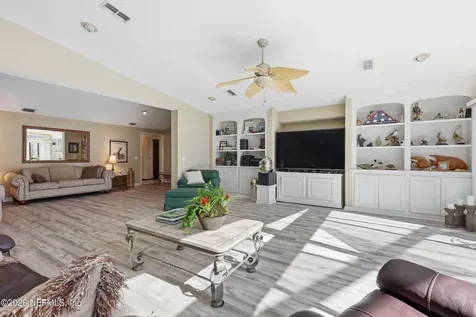 1361 Blackhawk Trail E Jacksonville FL 32225