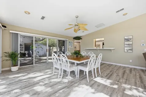 1361 Blackhawk Trail E Jacksonville FL 32225