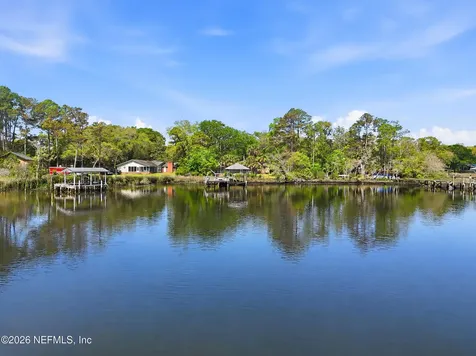 1361 Blackhawk Trail E Jacksonville FL 32225