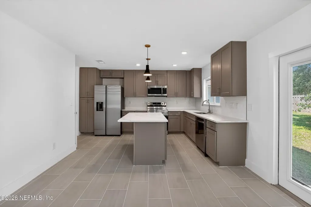 1124 Sunray Court Jacksonville FL 32218