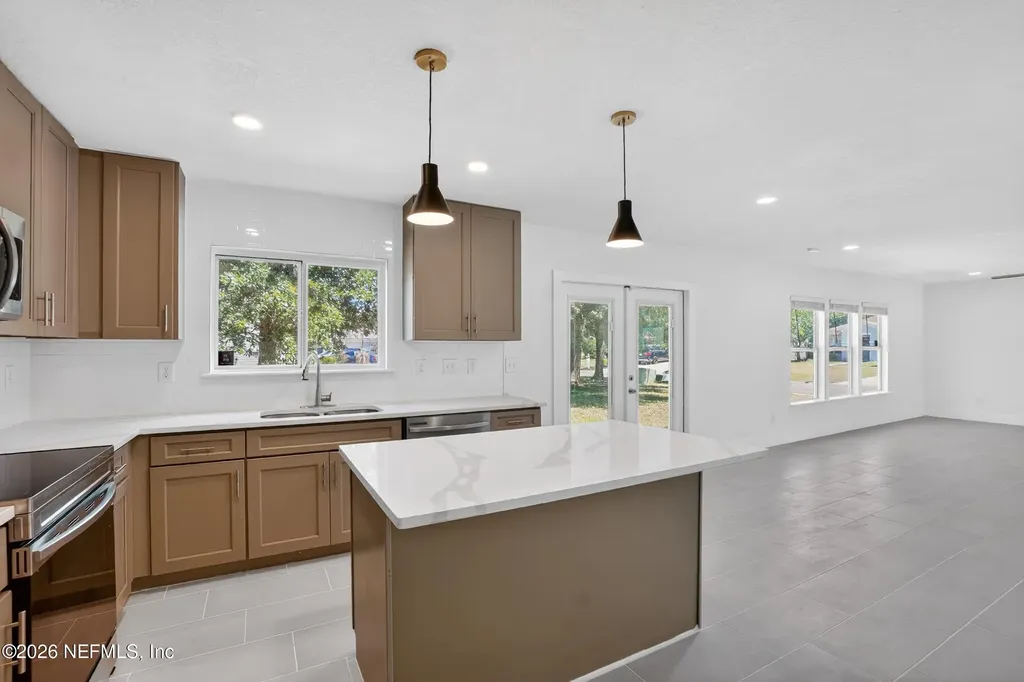 1124 Sunray Court Jacksonville FL 32218