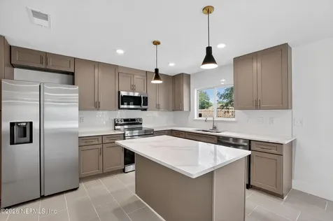 1124 Sunray Court Jacksonville FL 32218