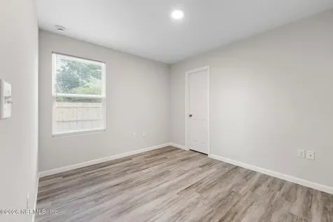 8704 7th Avenue Jacksonville FL 32208