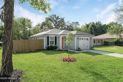 8704 7th Avenue Jacksonville FL 32208