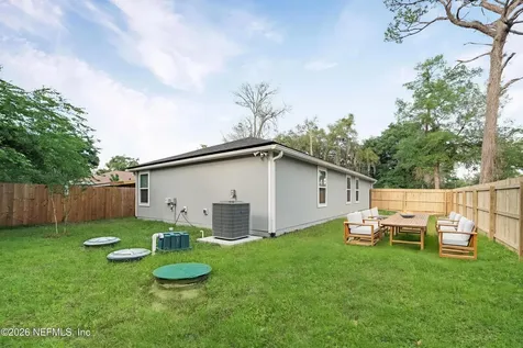 8704 7th Avenue Jacksonville FL 32208