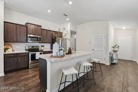7940 Meadow Walk Lane Jacksonville FL 32256