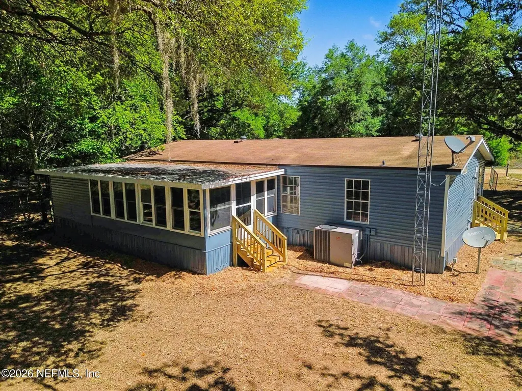 145 Dawson Drive Interlachen FL 32148