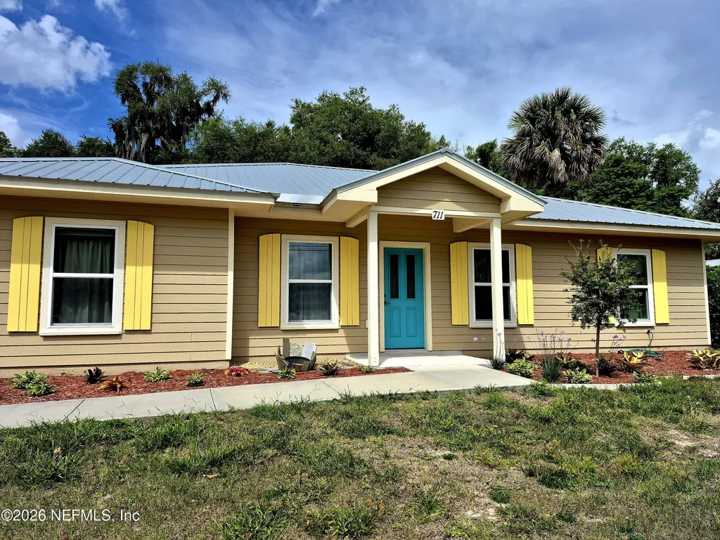 711 N Park Street Crescent City FL 32112