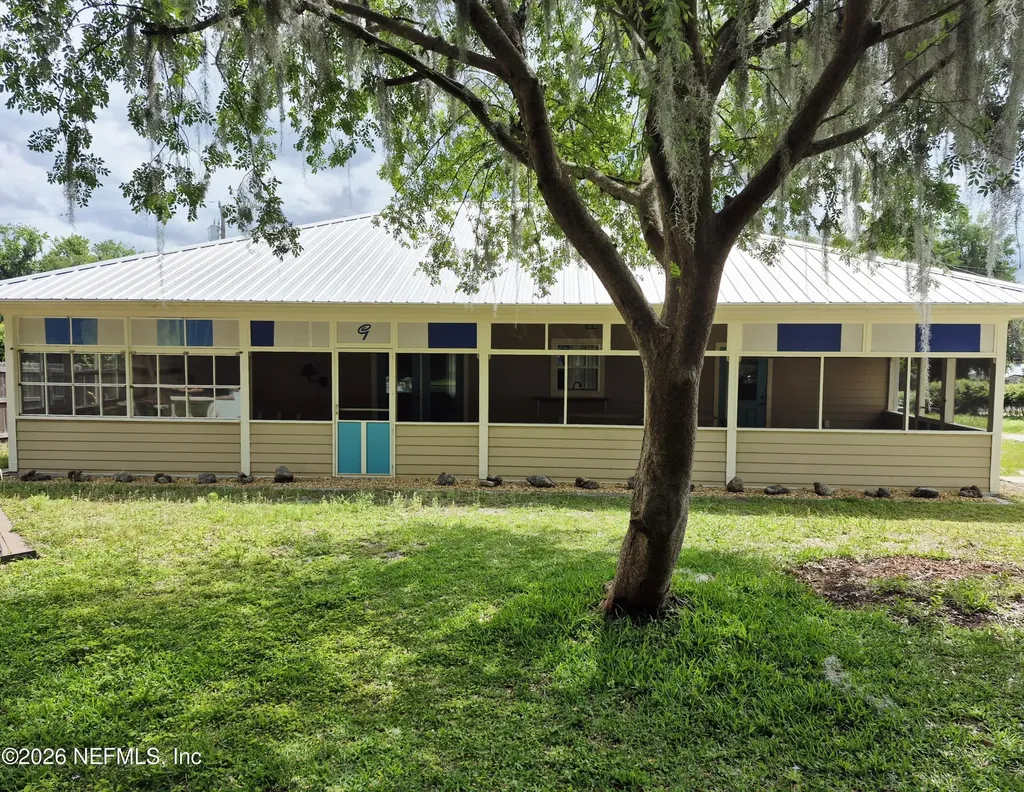 711 N Park Street Crescent City FL 32112