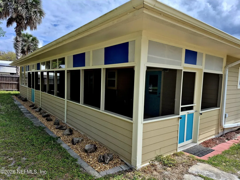 711 N Park Street Crescent City FL 32112