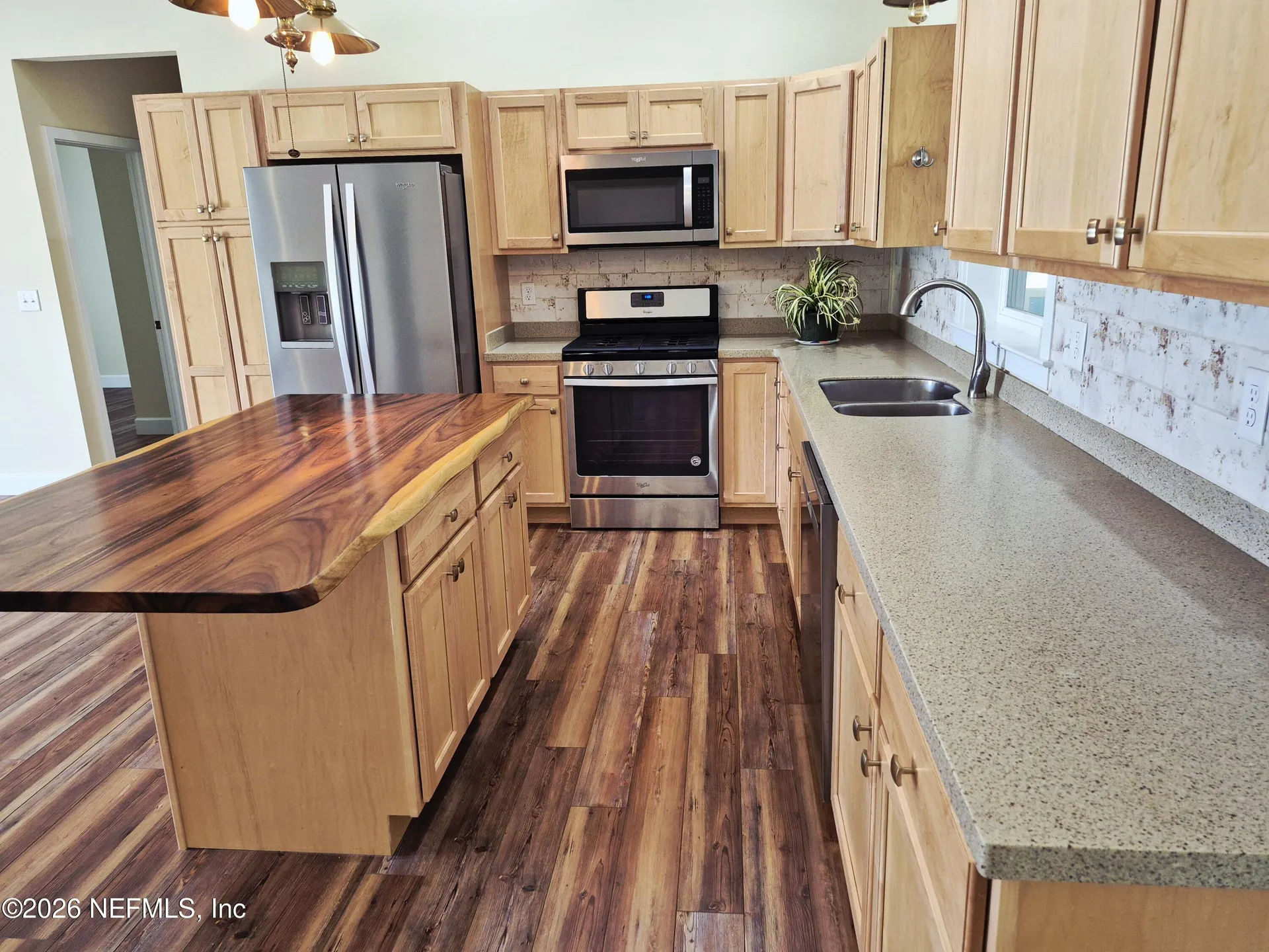 711 N Park Street Crescent City FL 32112