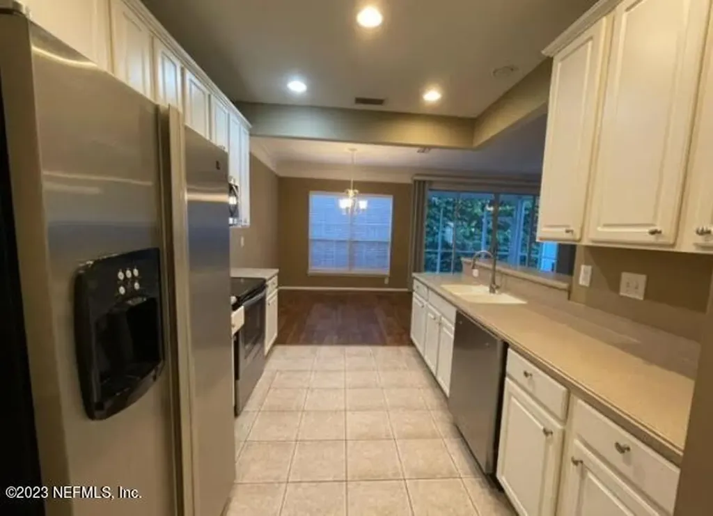 11043 E Castlemain Circle Jacksonville FL 32256