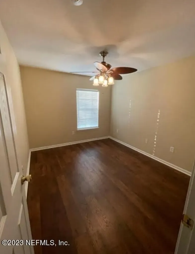 11043 E Castlemain Circle Jacksonville FL 32256