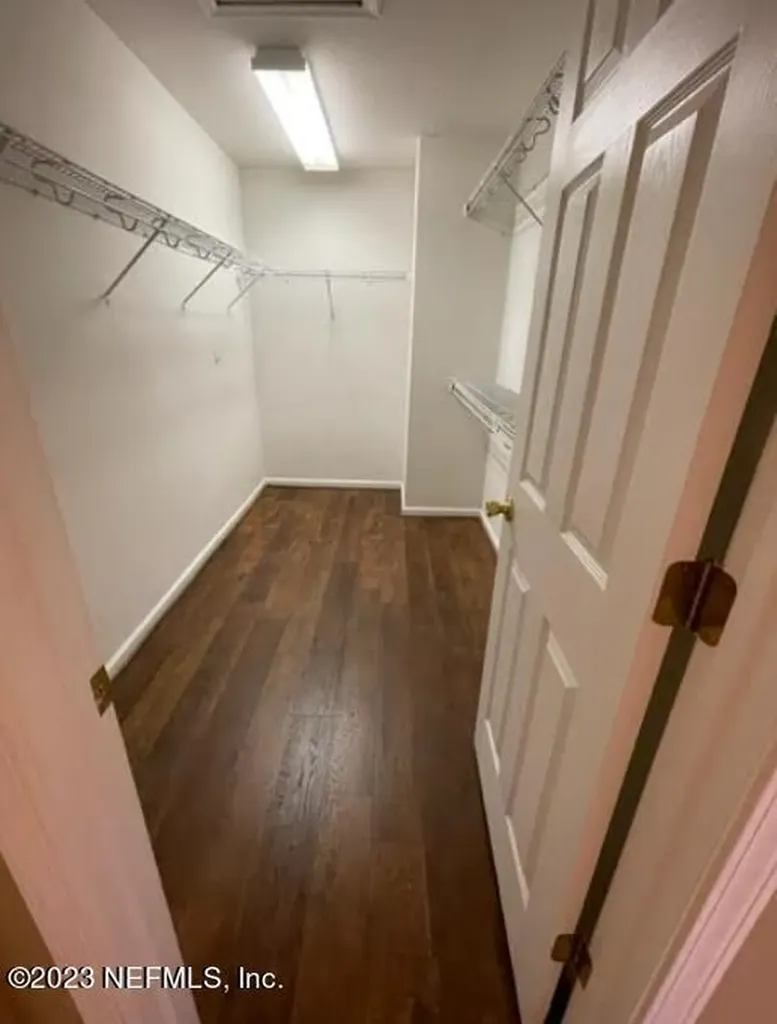 11043 E Castlemain Circle Jacksonville FL 32256