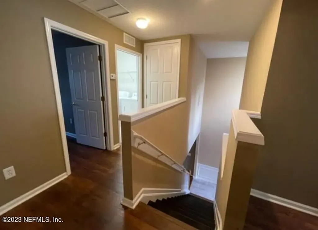 11043 E Castlemain Circle Jacksonville FL 32256