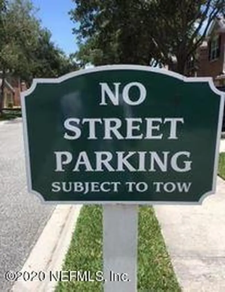 11043 E Castlemain Circle Jacksonville FL 32256