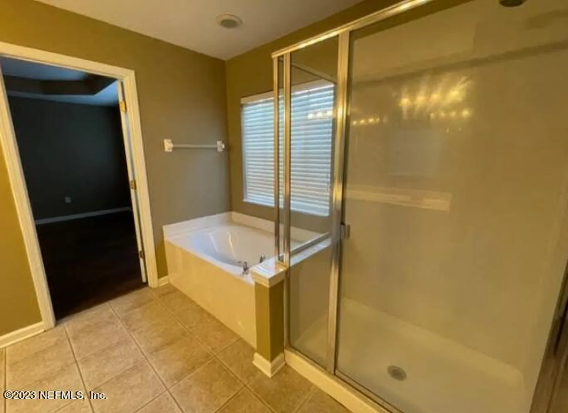 11043 E Castlemain Circle Jacksonville FL 32256