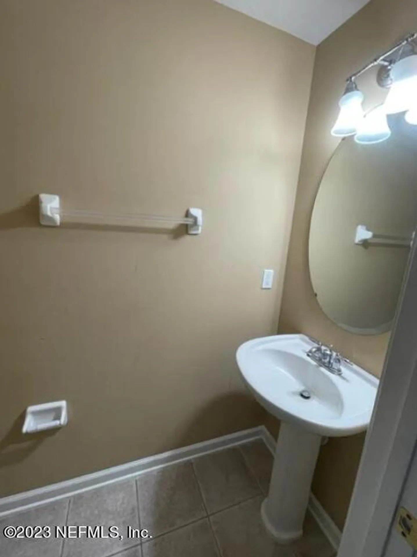 11043 E Castlemain Circle Jacksonville FL 32256