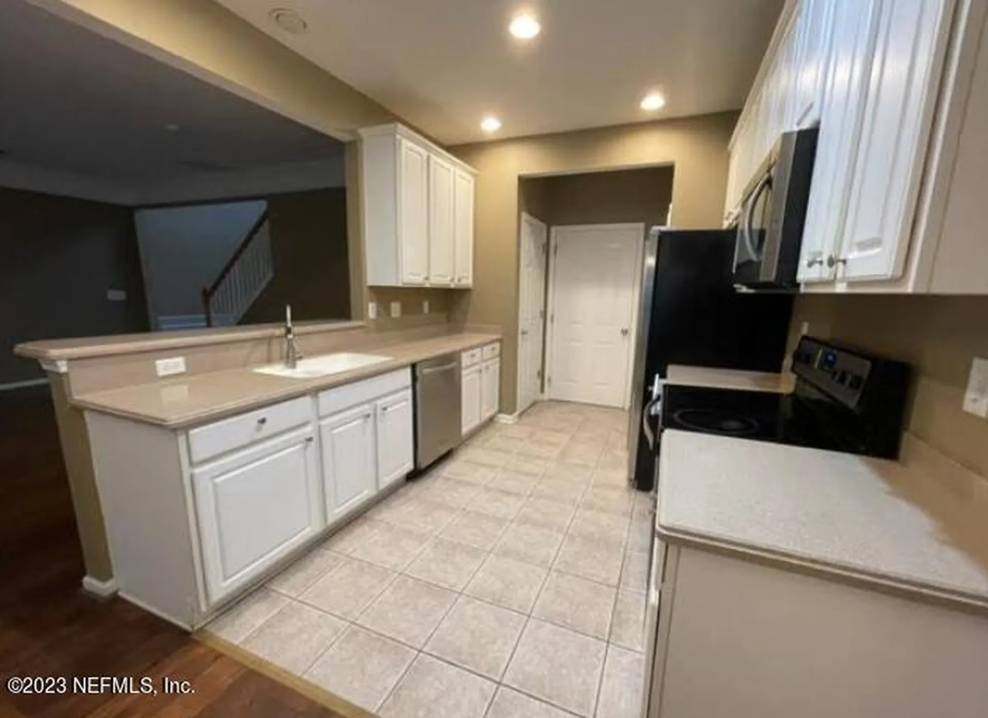 11043 E Castlemain Circle Jacksonville FL 32256